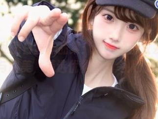 72斯私房白丝作品集：每一帧都散发着温暖与甜美，精选优雅瞬间令人心醉！
