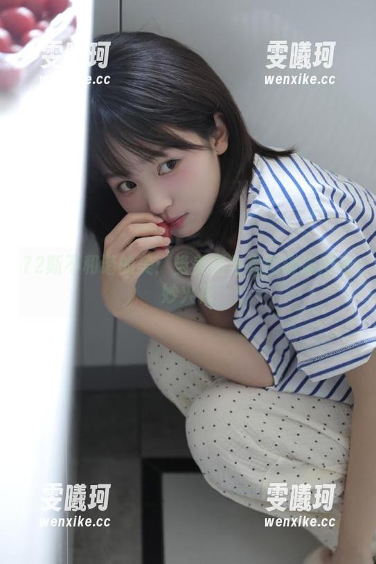 72斯 72斯不和谐的美:当美图与套图碰撞出奇妙火花