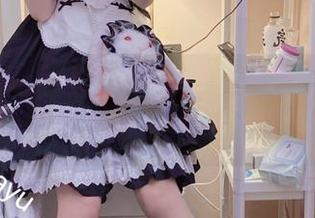 吊带新娘魅力四射，AT鲨最新图片合集揭秘风采
