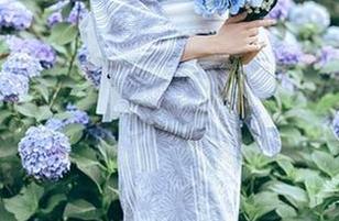 下载ElyEE子学姐的写真集，欣赏完美瞬间带来的视觉盛宴！