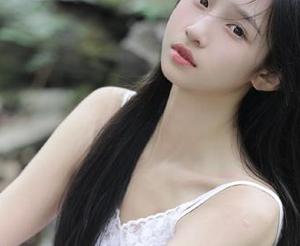 Feilin嗲囡囡 – 美丽与梦想：娜依灵儿旅拍高清原图带你领略世界的美好