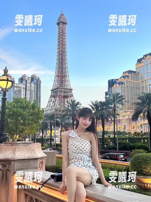 Feilin嗲囡囡-方绮言Ayaka Feilin嗲囡囡 - 方绮言Ayaka黑色写真,下载你的审美灵感,轻松获取
