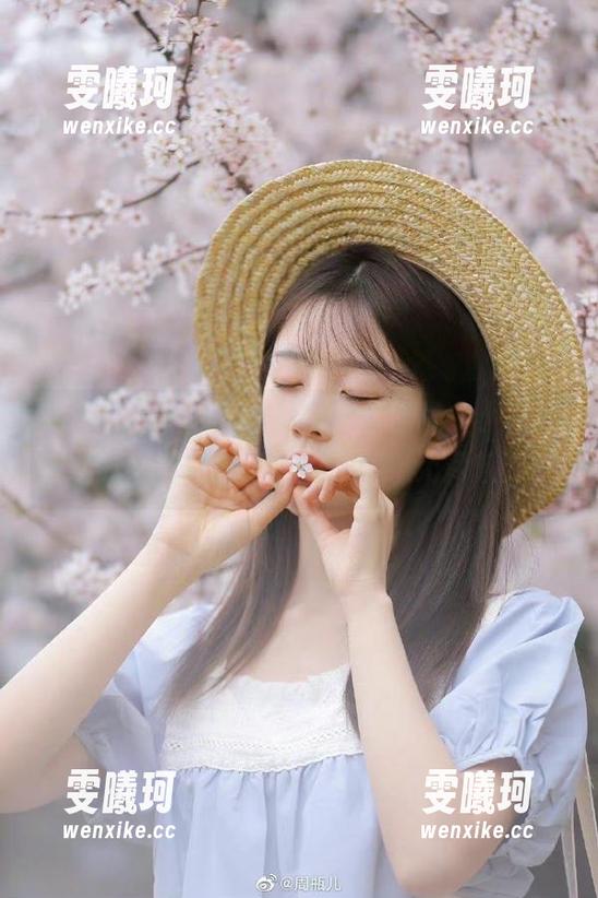 HuaYang花漾-小海臀Rena HuaYang花漾 - 最新图包强推:小海臀Rena以白色为主题,演绎无尽魅力
