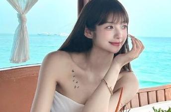 HuaYang花漾 – 收集张思允Nice的瑜伽美图，免费的图包让你随时随地灵感满满！