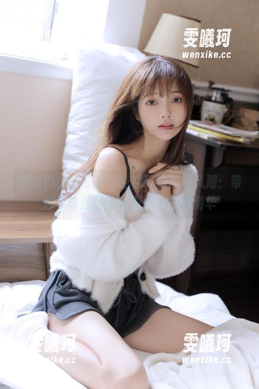 HuaYang花漾-张雨萌 HuaYang花漾 - 轻松玩转吊带风潮:带你领略张雨萌的原图与图集精华