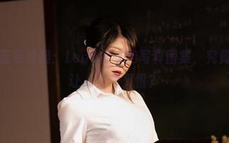 奇怪的蓝色妖姬：Leah梓未的写真图集，究竟是什么让人又爱又恨？