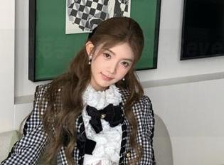 MFStar模范学院 – 柳侑绮Sevenbaby浴室写真最新合集更新，快来欣赏她的梦幻浴室魅力吧！