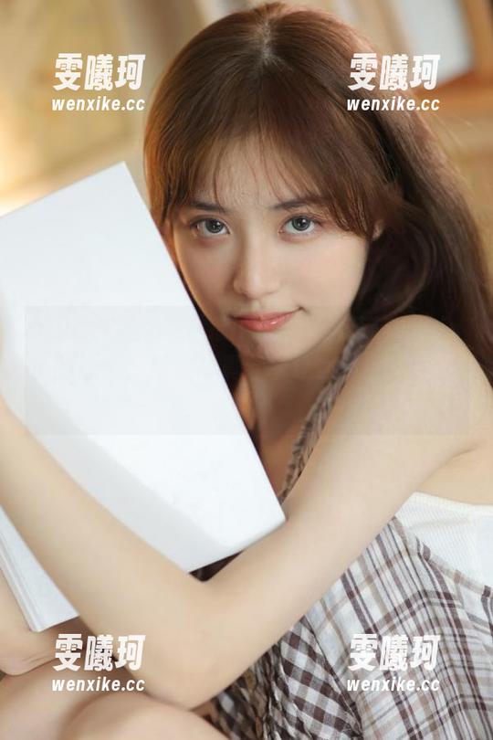 MICAT猫萌榜-K8傲娇萌萌Vivian MICAT猫萌榜 - 跟随K8傲娇萌萌Vivian的脚步:皮衣写真分享让你爱上每一瞬间