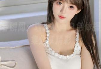 捕捉青春瞬间：喵糖映画白色体操服写真集分享精彩