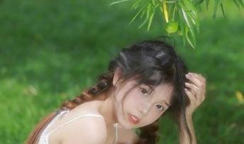 MiiTao蜜桃社 – 木奈奈油亮写真合集：每一幅都是魅惑与灵动的视觉盛宴！