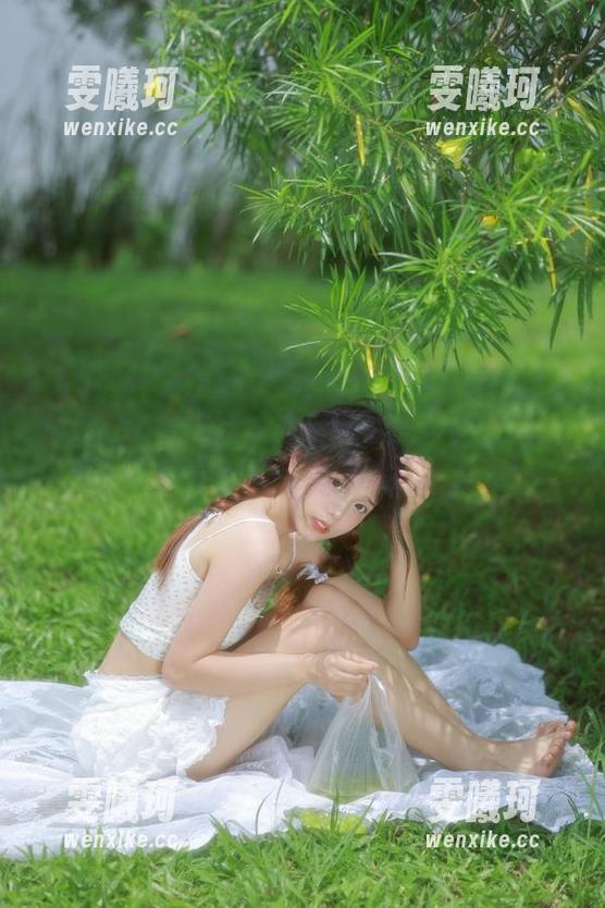 MiiTao蜜桃社-木奈奈 MiiTao蜜桃社 - 木奈奈油亮写真合集:每一幅都是魅惑与灵动的视觉盛宴!