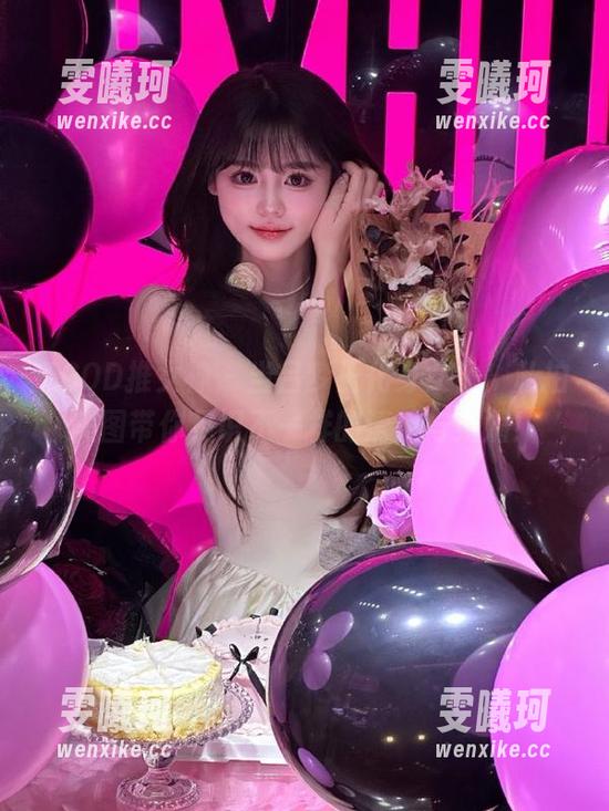 TGOD推女神-吕梦玉 TGOD推女神 - 当吕梦玉化身女仆,私拍美图带你见识不一样的清纯与妩媚!