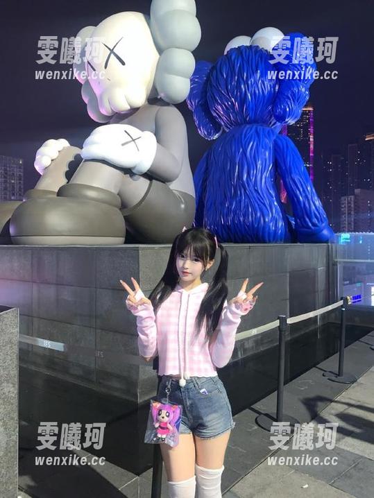 TouTiao头条女神-凯竹 TouTiao头条女神 - 解锁凯竹的性感拳击花絮,在线获取令人心动的原图内容