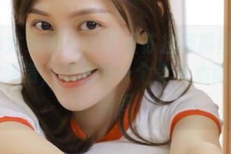 UGirls尤果网 – 揽尽曼苏拉娜黑丝写真图包中的风情，捕捉每一个令人心动的动人瞬间
