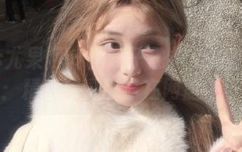 UGirls尤果网 – 李凌子独特视角下的白衬衫作品：精彩写真现已在网盘中可下载！