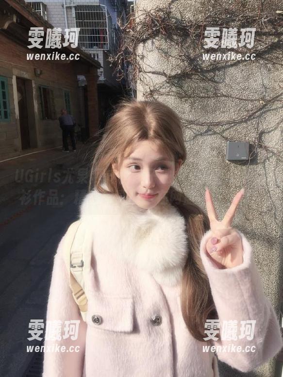 UGirls尤果网-李凌子 UGirls尤果网 - 李凌子独特视角下的白衬衫作品:精彩写真现已在网盘中可下载!