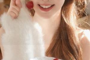 UGirls尤果网 – 职业装的时尚新风潮：艾霓莎最新写真作品集大公开