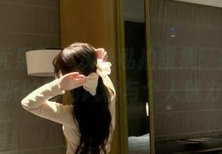 UGirls尤果网 – 灰丝私拍图集：揭秘郭婉祈的时尚风格与个人魅力