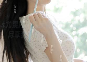 UGirls尤果网 – 顾欣怡黑丝风格的魅力释放，尽享独特套图和优质资源体验