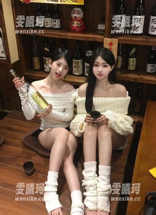 XIAOYU语画界-玥儿玥er XIAOYU语画界 - 最新“玥儿玥er黑色”作品合集,黑色梦境中的优雅与惊艳
