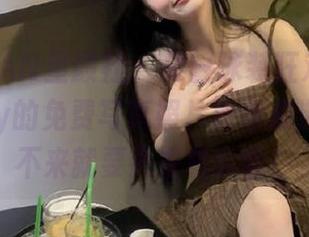 XINGYAN星颜社 – 夏日泳装狂欢，晨晨Cherry的免费写真照片等你来浏览，再不来就要失去机会啦！