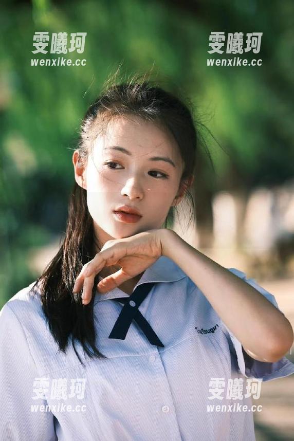 Xiuren秀人网-Cris_卓娅祺 Xiuren秀人网 - Cris_卓娅祺倾情呈现,绝美足部的写真图集闪耀上线