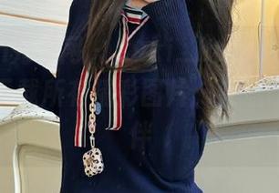 Xiuren秀人网 – Suki_baby毛衣感性写真：下载所有精彩图片，让温暖与你相伴