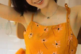 Xiuren秀人网 – 不怕晒黑，丹妮Danny私拍泳池一秒变身水中仙子，带来无尽清凉资源！