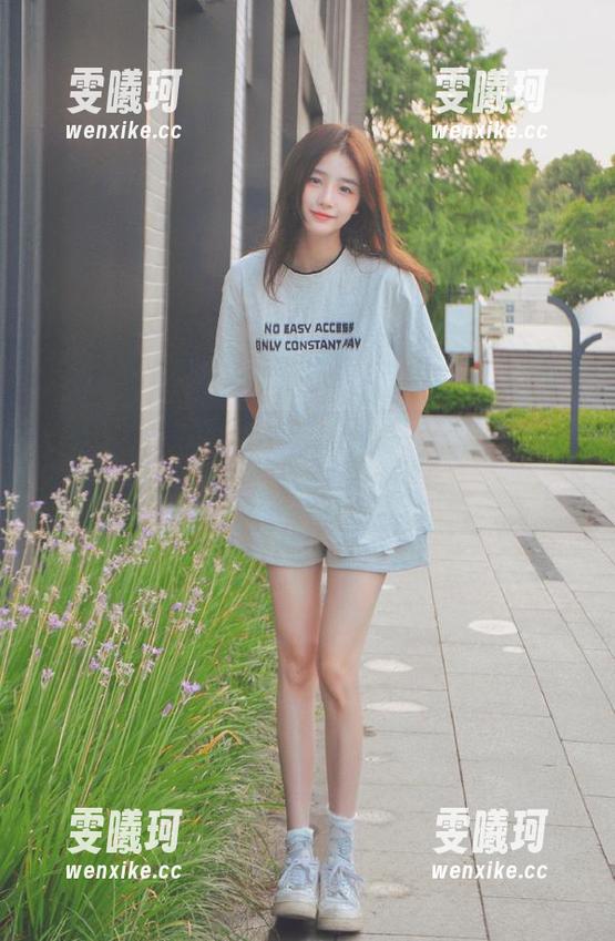 Xiuren秀人网-唐心心 Xiuren秀人网 - 唐心心制服写真大赏,无圣光图包纵享视觉盛宴,不容错过!