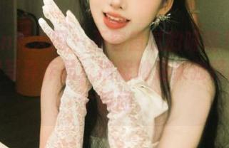 Xiuren秀人网 – 不容错过的喵喵JOJO浴室免费写真作品，捕捉她温柔独特的每一个瞬间。