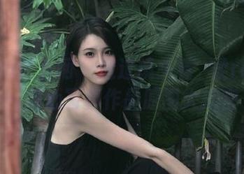Xiuren秀人网 – 透过镜头看媃柔rourou：甜心写真作品原图大揭密