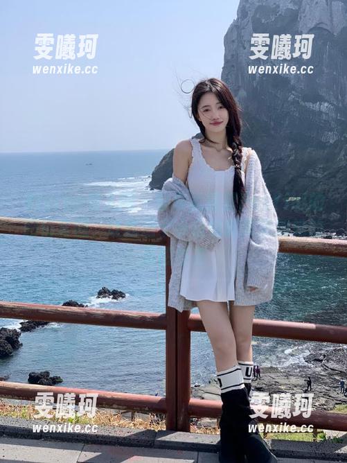 Xiuren秀人网-孟狐狸FoxYini Xiuren秀人网 - 分享孟狐狸FoxYini的剧情套图,让我这个小白也能欣赏到她的灵感与美