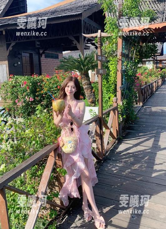 Xiuren秀人网-小薯条nienie Xiuren秀人网 - 小薯条nienie夏日梦想:让心灵徜徉于这组绝美作品的套图之中