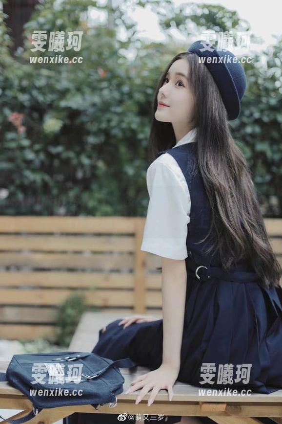 Xiuren秀人网-晚苏susu Xiuren秀人网 - 镂空之美:晚苏susu全新作品原图与细致套图上线