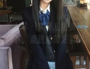 Xiuren秀人网 – 李可儿短裤写真集：高清摄影视角下，走进她的短裤风格世界！