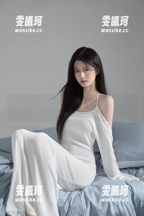 Xiuren秀人网-李梓熙 Xiuren秀人网 - 探秘李梓熙浴室里的美图:写真合集勾勒她的柔美瞬间