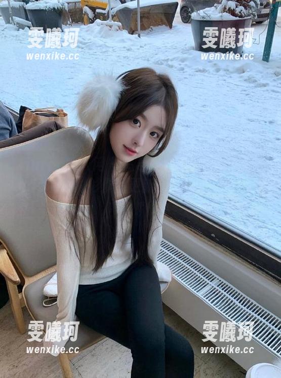 Xiuren秀人网-杏子Yada Xiuren秀人网 - 追寻灵感的旅程:杏子Yada的白衬衫作品更新,定格生活中最美的瞬间