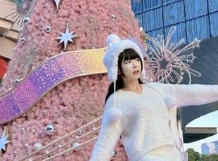 Xiuren秀人网 – 田兮白黑丝的写真全集：时尚与艺术的完美结合