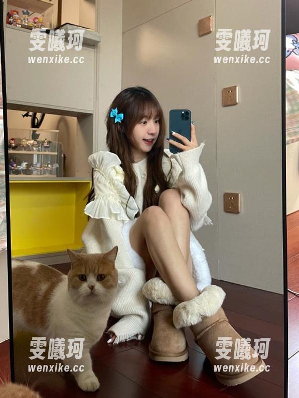 Xiuren秀人网-白浅浅 Xiuren秀人网 - 从未见过的油亮私拍图包,白浅浅将摄影与时尚完美结合,令人赞叹!