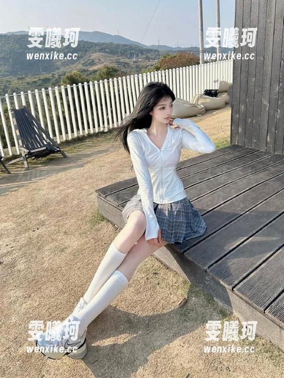 Xiuren秀人网-良人非爱人 Xiuren秀人网 - 高清写真“良人非爱人”来袭,JK的秘密生活曝光惊呆众人!