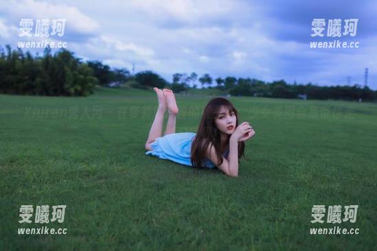 Xiuren秀人网 - 在萝莉悠悠酱的镜头下：少女美图合集带你走进梦幻世界！