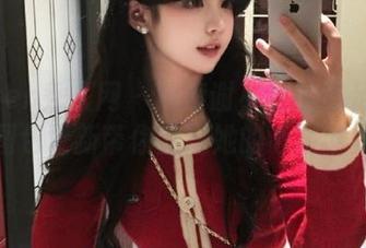 Xiuren秀人网 – 探索谢小蒽的裸足艺术，图包更新带你走进她的心灵世界！