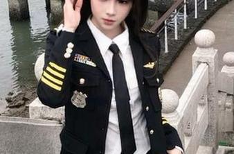 Xiuren秀人网 – 在金悦汐的私拍美腿图包中，发现她的无限魅力与风情