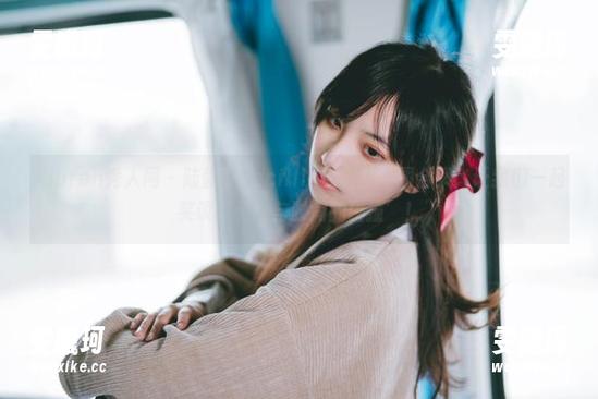 Xiuren秀人网-陆萱萱cecillia Xiuren秀人网 - 陆萱萱cecillia的旗袍美图合集:让我们一起笑谈‘传统与时尚的碰撞’!