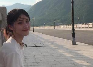 Xiuren秀人网 – 停下脚步，看看风景尤美的吊带高清美图，生活要美得出奇！