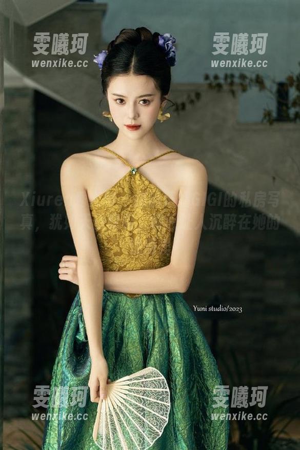 Xiuren秀人网 - 细品黄婧GIGI的私房写真，犹如天使降临，瞬间让人沉醉在她的优雅里