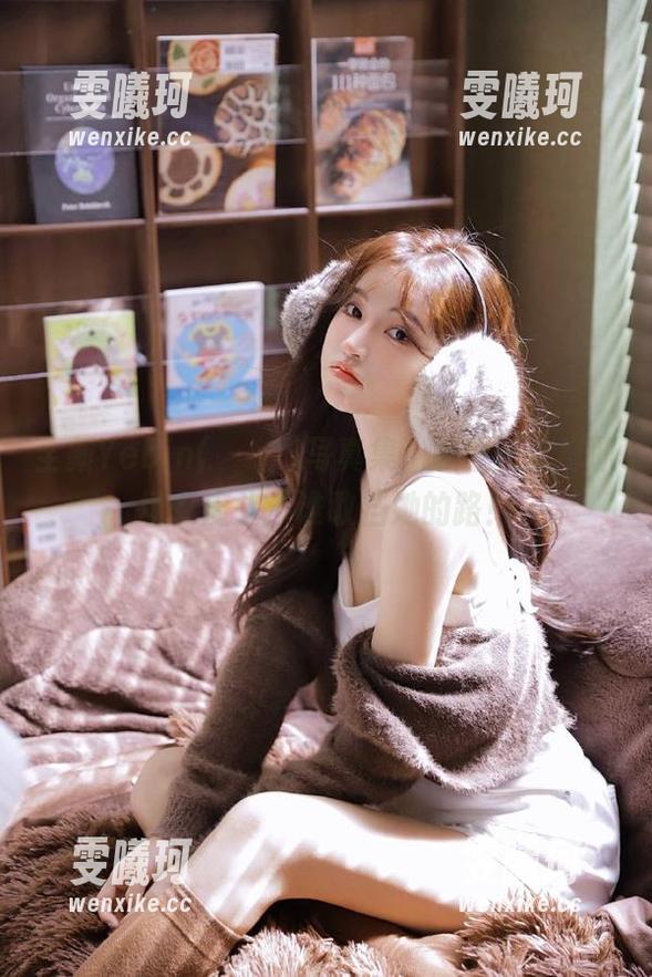 全新Yebin(전예빈)写真集，职业装化身职场女魔头，谁敢挡她的路！