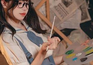 把“Yiko湿润兔”的私人定制Solo写真直接下载进你的网盘，告别平凡，拥抱精彩！