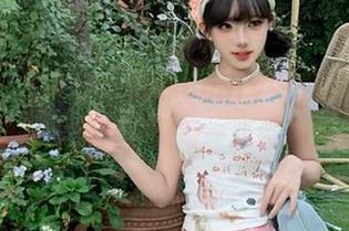 YouMi尤蜜荟 – 品味Emily尹菲的全套礼服魅力，免费下载每一张都如艺术品
