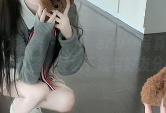 YouMi尤蜜荟 – 玥儿玥er少女写真：捕捉青春的原图，轻松下载与好友分享！